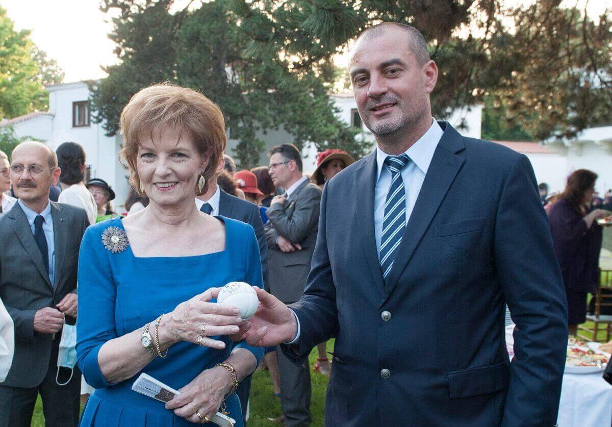 Majestatea Sa Margareta, Custodele Coroanei, vine sâmbătă la Ploiești, pentru Cupa Reginei și Cupa Regelui la oină - Vimarsana News